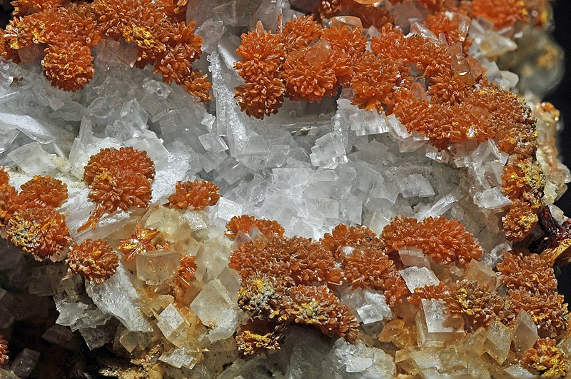 File:Orpiment, baryte, calcite, realgar.jpg