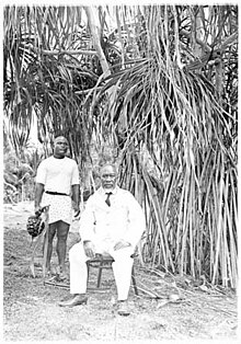 Oweida King of Nauru and the Royal Pandanas fruit holder.jpg