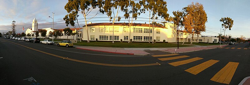 File:PANORAMA OF NEWPORT HARBOR HIGH SCHOOL - 20161211 1630hrs.jpg