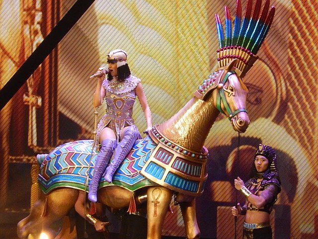 Perry performing "Dark Horse" during The Prismatic World Tour in New Jersey on July 11, 2014