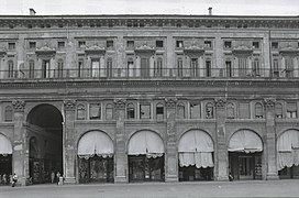 Detalle de la fachada. Foto de Paolo Monti, 1979