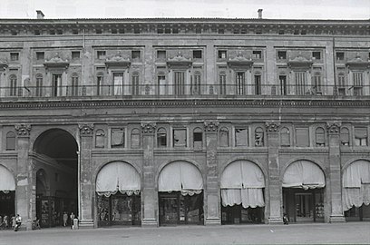 Détail de la façade. Photo par Paolo Monti, 1979.
