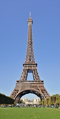 Paris - Eiffelturm - frontal vom Marsfeld.jpg