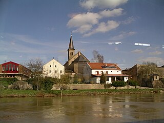 <span class="mw-page-title-main">Perl, Saarland</span> Municipality in Saarland, Germany