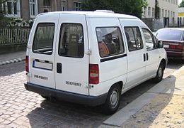 Peugeot Expert blanc arrière.jpg