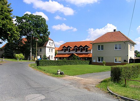 Pletený Újezd, Družstevní str