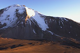 Pomerape-from-parinacota-slopes.jpg