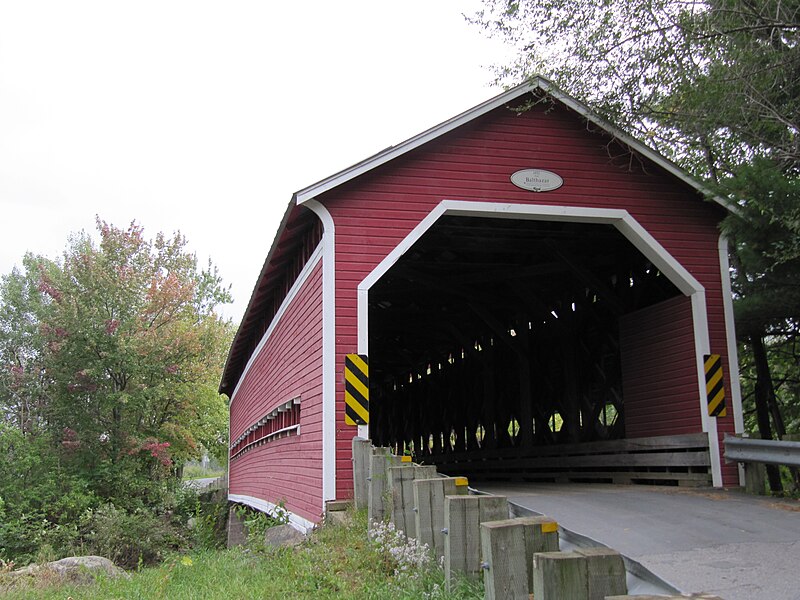 File:Pont Balthazar (Brigham) - septembre 2012 10.JPG