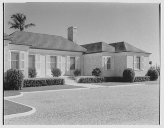 File:Port Royal Inc. office, Naples, Florida. LOC gsc.5a26440.tif