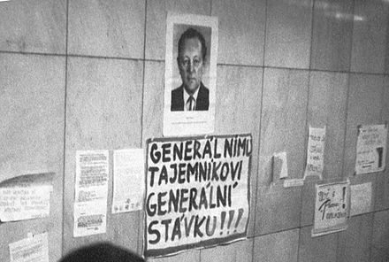 "To the general secretary – a general strike!!!" An appeal with portrait of Miloš Jakeš, who resigned on 24 November