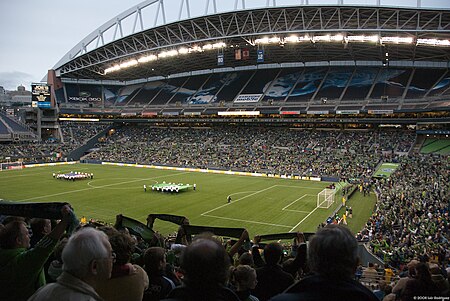 ไฟล์:Qwest_seattle_sounders_pregame.jpg