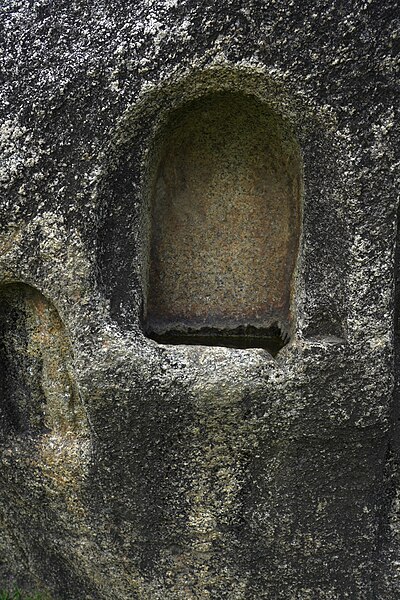 File:Reliefs carved into the rock walls near Kawa-Dol (Kawva-Dol) hillocks at Kurisarai village in Gaya District of Bihar 136.jpg