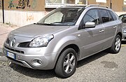 Pre-facelifted Renault Koleos (front)