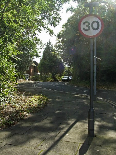 File:Road sign at beginning of Lakeside, Enfield - geograph.org.uk - 991844.jpg