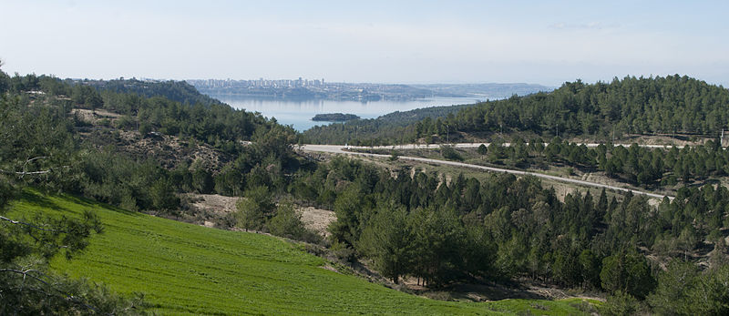 File:Roads in Sarç 01.jpg