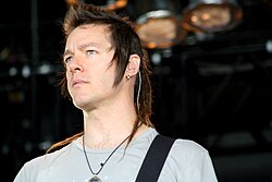 Robin Finck Nine Inch Nailsin konsertissa vuonna 2009.
