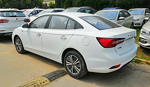 Roewe i5 03 Cina 2019-04-03.jpg