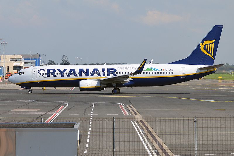 File:Ryanair, EI-EMO, Boeing 737-8AS (29061824931).jpg