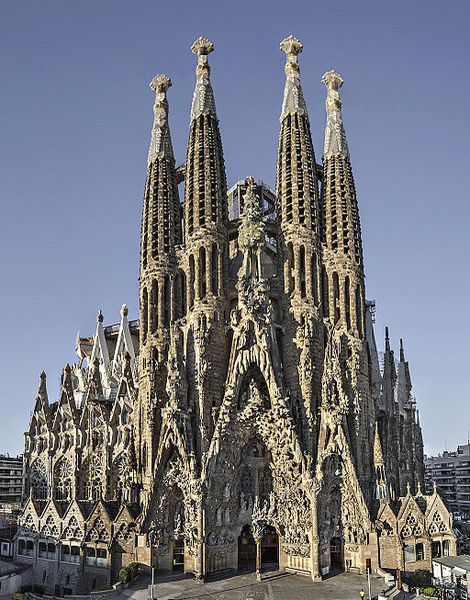 File:Sagrada Família. Façana del Naixement (cropped).jpg