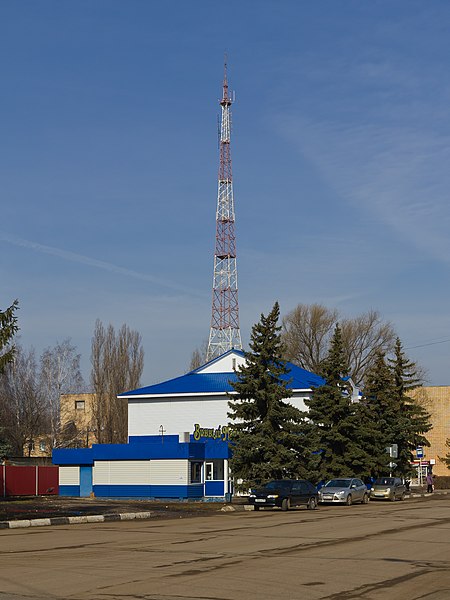 File:Serebryanye Prudy (MosOblast) 03-2014 img02-antenna mast.jpg
