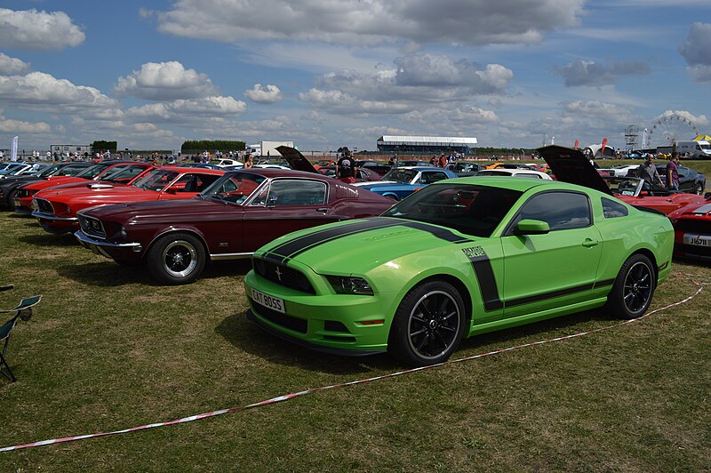 File:Silverstone Classic 2014 - 14722511037.jpg