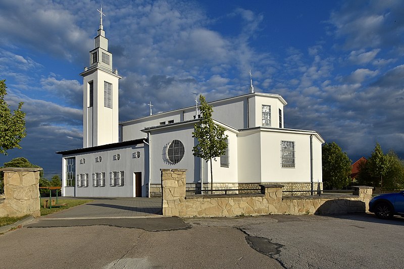 File:Solec-Zdrój, kościół św. Mikołaja (HB3).jpg