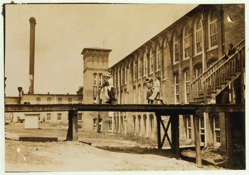 File:Some of the young workers in Laurel Cotton Mills, Laurel, Miss. LOC cph.3b03840.tif