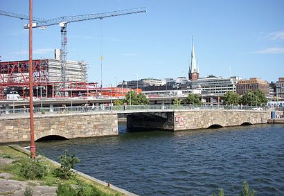 Vägbeskrivningar till Stadshusbron med kollektivtrafik