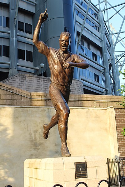 File:Statue Shearer Newcastle Tyne 2.jpg