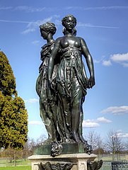 Statue in East Front Garden, Hampton Court (geograph 4434447).jpg