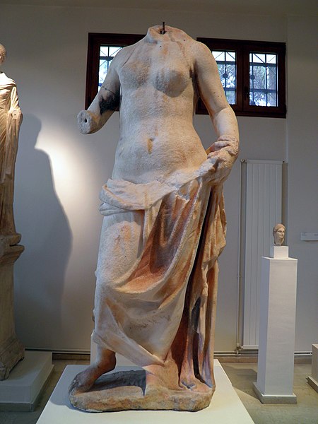 File:Statue of Aphrodite, from the sanctuary of Isis, 2nd c. BC, Archaeological Museum, Dion (6933872880).jpg