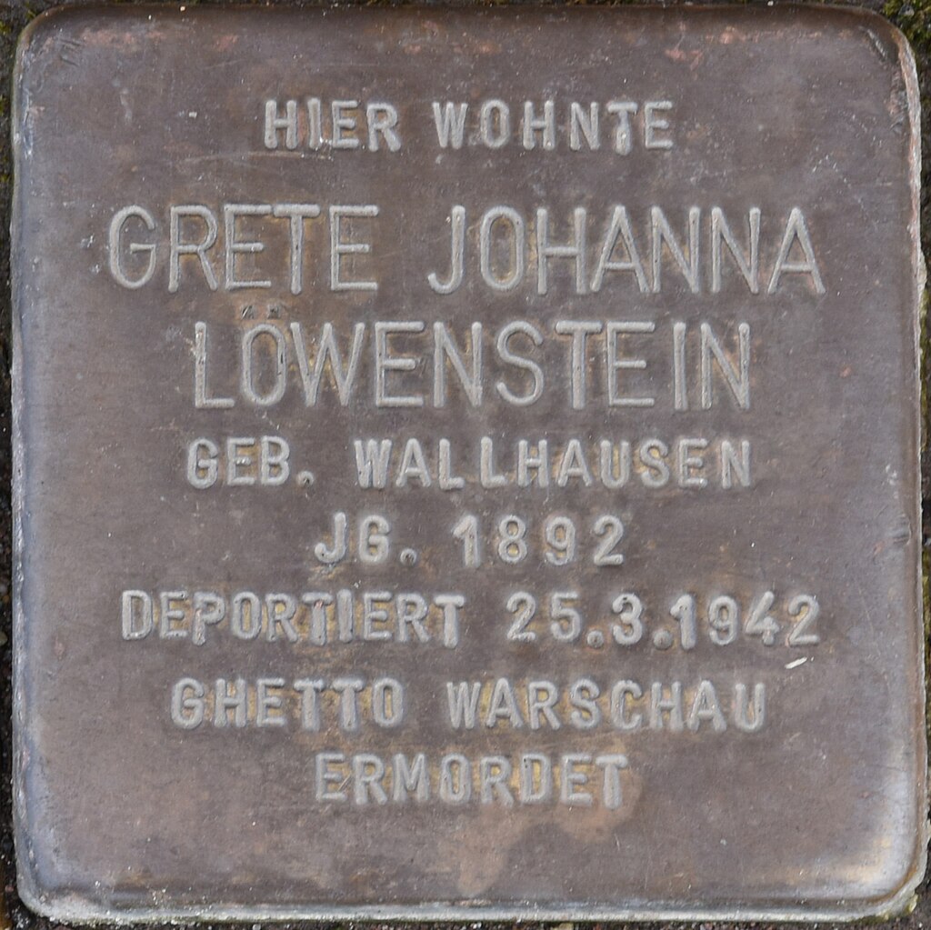 Stolperstein in Stadtoldendorf für Grete Löwenstein.jpg