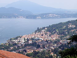 Panorama di Stresa e delle sue sponde sul Lago Maggiore