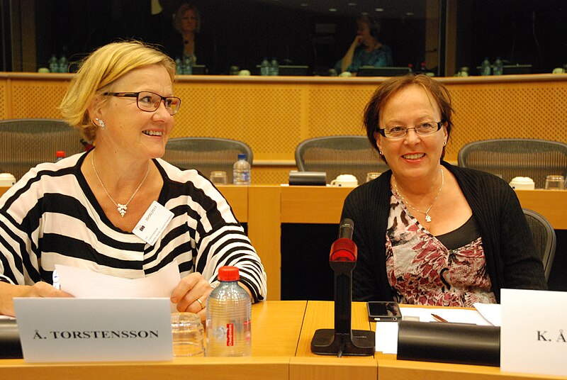 File:Svenske medlemmer av Nordisk rads Presidium pa mote i Europaparlamentet i Brussel, juni 2011.jpg