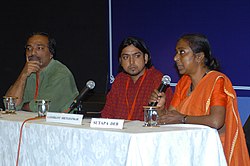 Direktur "Satu Hari dari Algojo Hidup' Joshy Yusuf, Sutapa Deb Direktur 'India hal-Hal' dan Laxmikant Shetgoankar.jpg