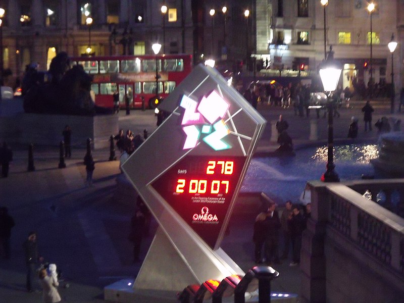 File:Trafalgar Square, London - London 2012 - countdown clock (6427103481).jpg