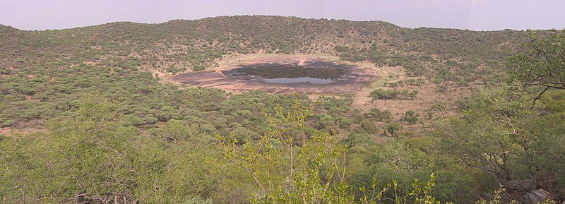 File:Tswaing crater montage.jpg