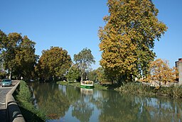 Villeneuve-lès-Béziers canal Midi.JPG