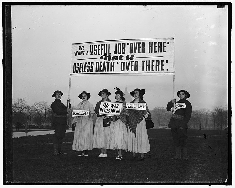 File:War protesters LCCN2016877078.jpg