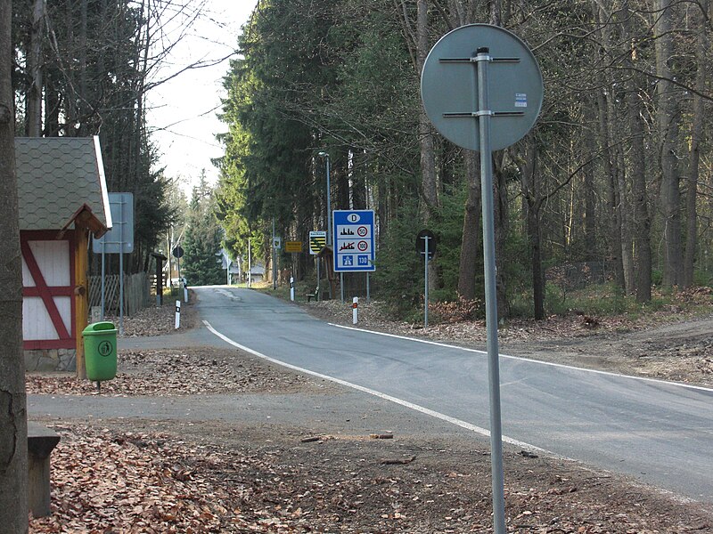 File:Wernitzgrün Luby Schönbach N 2009 b.jpg