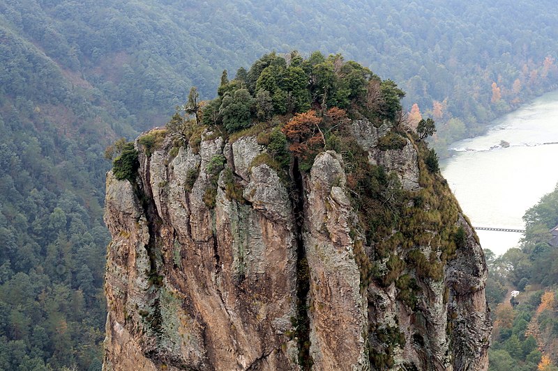 File:Xinadu peak in Jinyin.jpg
