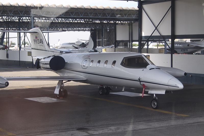 File:YV1346 Learjet 25D (7461188532).jpg