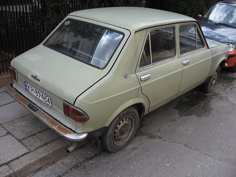 File:Zastava 1100p in Kraków 2.jpg