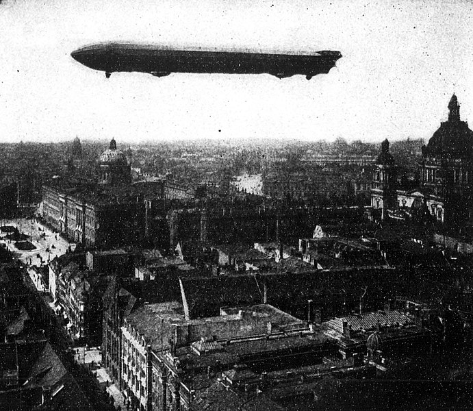 File:Zeppelin-lz3-intheair-1909.jpg