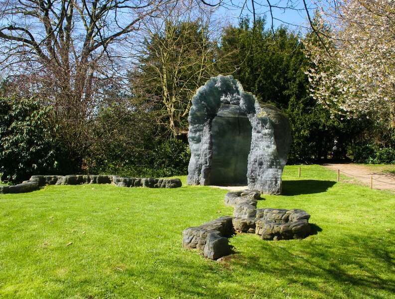 File:"Damski Czepek" by Ursula von Rydingsvard - geograph.org.uk - 4441555.jpg