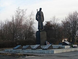 Братська могила радянських воїнів в селищі Оржиця.jpg