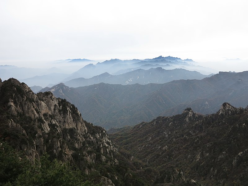 File:河南 伏牛山 远山的呼唤 - panoramio.jpg