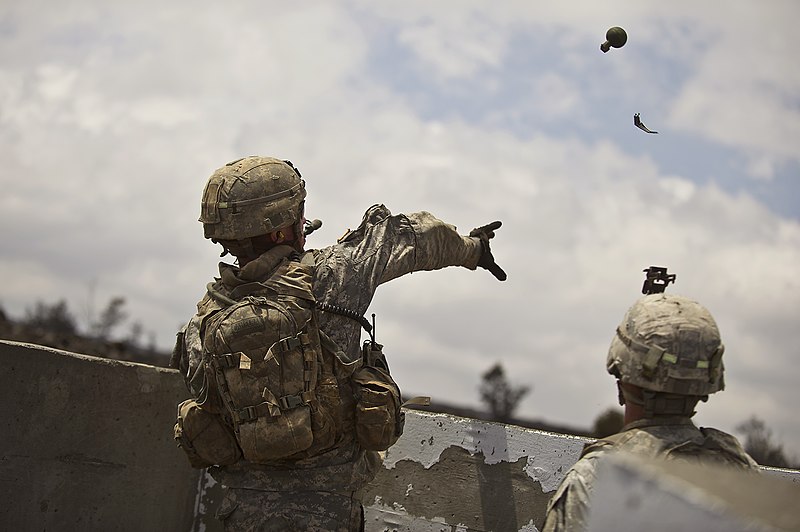 File:120919-F-MQ656-054 - 1-21 soldiers train with M67 hand grenades (Image 1 of 7).jpg