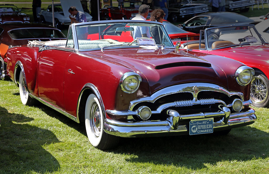 Der Packard Caribbean  1024px-1953_Packard_Caribbean_convertible%2C_Water_Mill