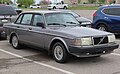 1988 Volvo 240 DL Sedan, front right view